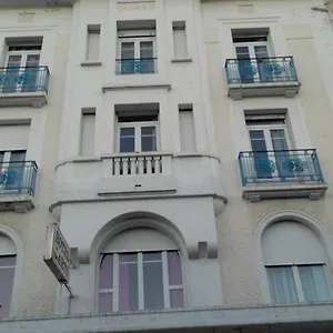 Des Arts 2*, Lourdes France
